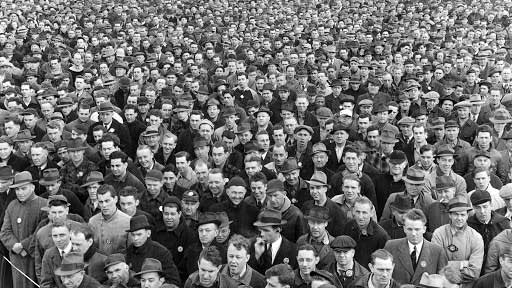 „Význam sériové vyroby klobouků pro moderní lidstvo nelze nikdy zcela docenit.“ — John Maynard Thundercuddle